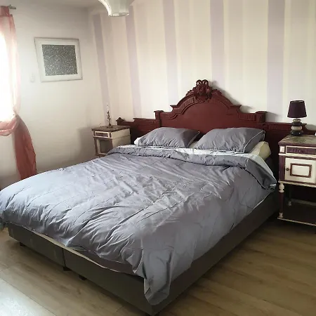 Rebecca Holiday home *